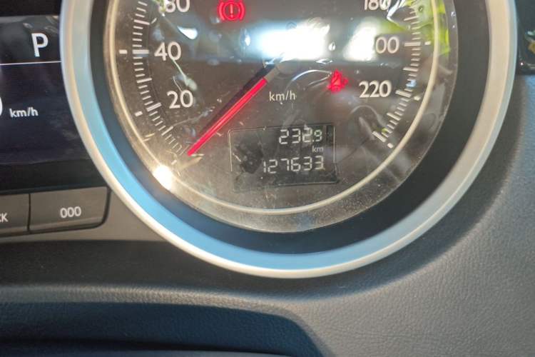 Used Peugeot 508 2014 2.3L Roland Garros Edition Odometer Close Up
