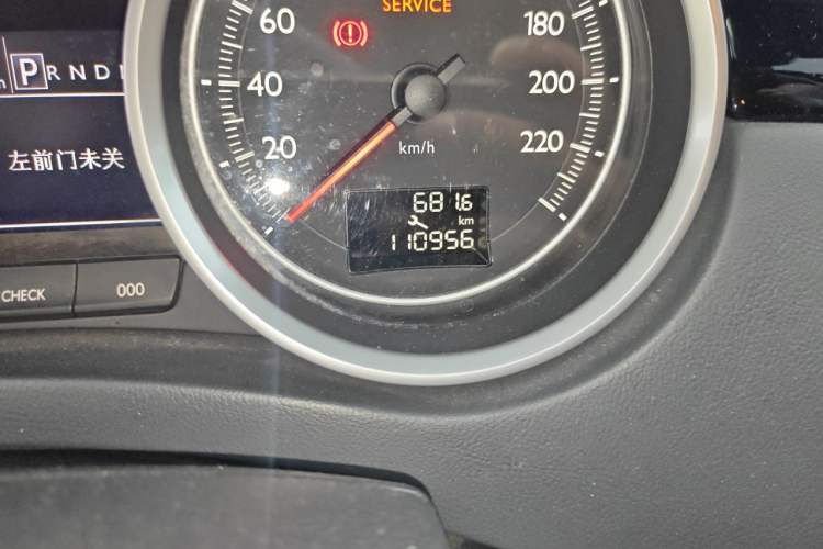 Used Peugeot 508 2014 2.3L Roland Garros Edition Odometer Close Up