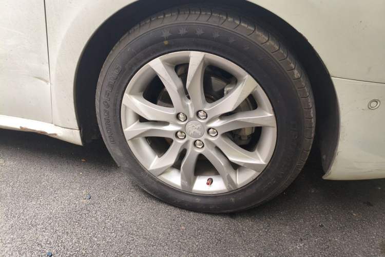 Used Peugeot 508 2014 2.3L Roland Garros Edition Right Front Wheel Hub