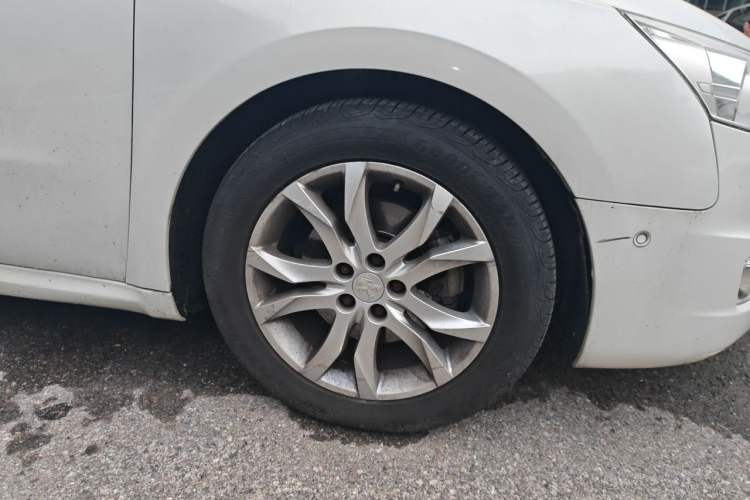 Used Peugeot 508 2014 2.3L Roland Garros Edition Right Front Wheel Hub