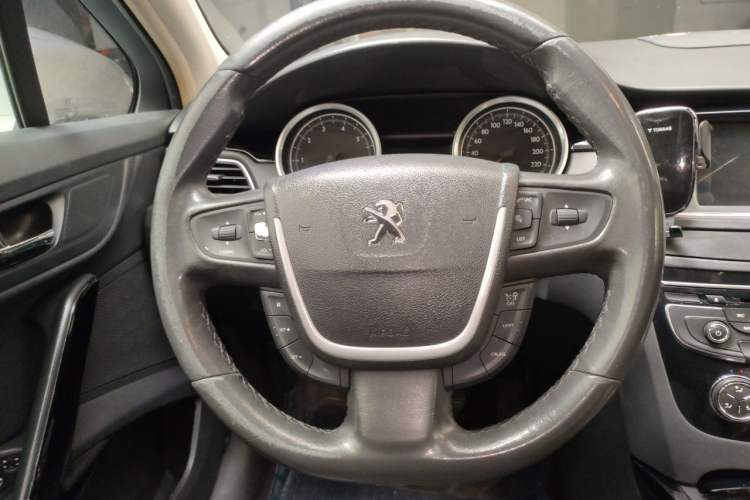 Used Peugeot 508 2014 2.3L Roland Garros Edition Steering Wheel