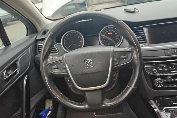 Used Peugeot 508 2014 2.3L Roland Garros Edition Steering Wheel