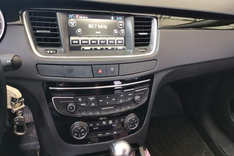 Used Peugeot 508 2015 1.6THP Automatic Zhiiyi Edition Audio And AC Panel