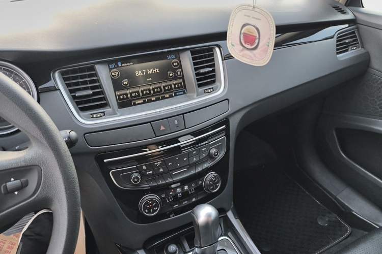 Used Peugeot 508 2015 1.6THP Automatic Zhiiyi Edition Audio And AC Panel