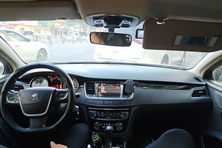 Used Peugeot 508 2015 2.0L Automatic Zhiyi Edition Center Console