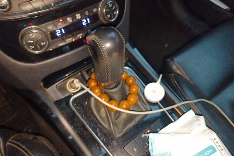 Used Peugeot 508 2015 2.0L Automatic Zhiyi Edition Gear Lever
