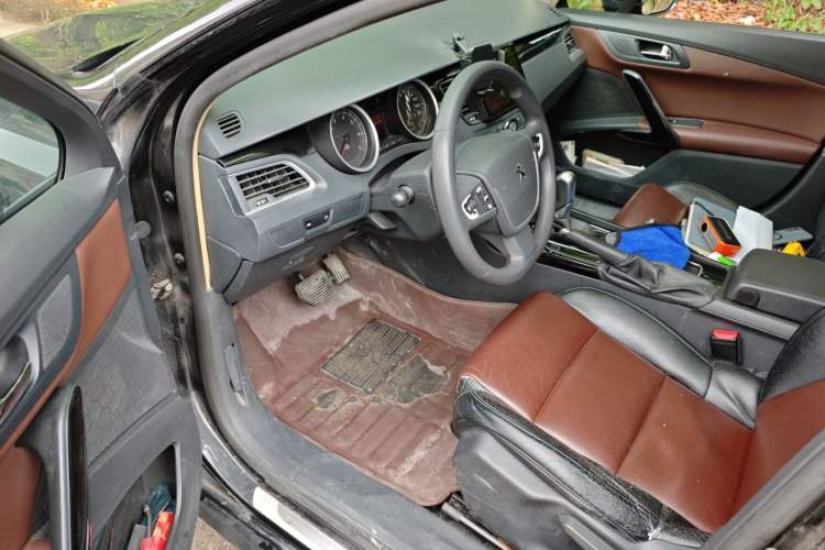 Used Peugeot 508 2015 2.0L Automatic Zhiyi Edition Interior 3