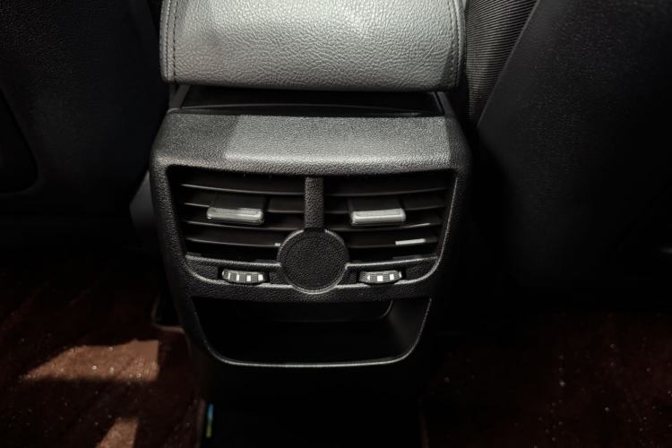 Used Peugeot 508 2015 1.6THP Automatic Zhiiyi Edition Interior 9