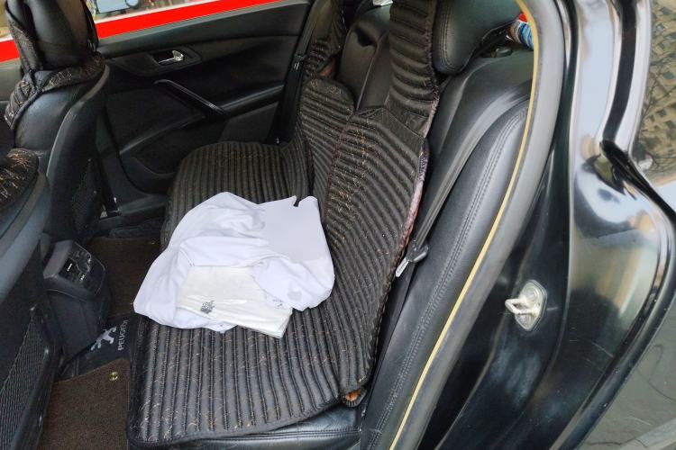Used Peugeot 508 2015 2.0L Automatic Zhiyi Edition Left Rear Seat