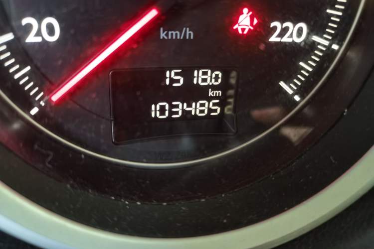 Used Peugeot 508 2015 1.6THP Automatic Zhiiyi Edition Odometer Close Up