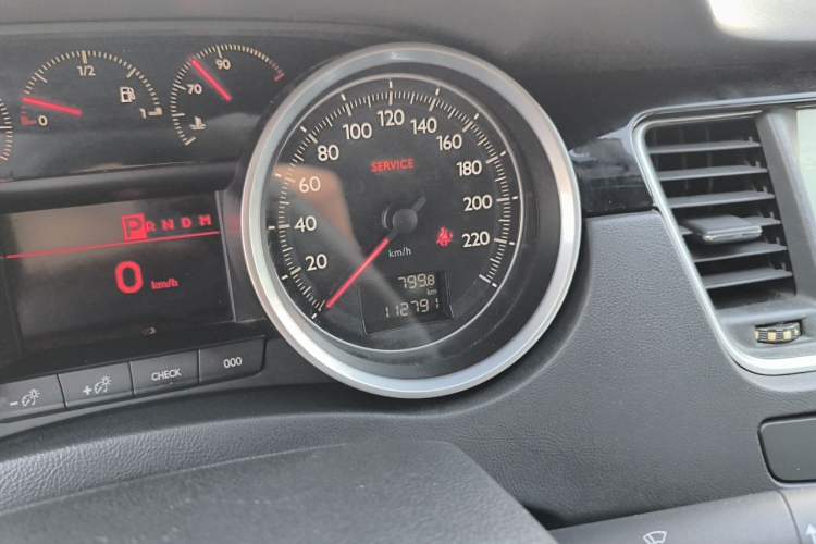 Used Peugeot 508 2015 1.6THP Automatic Zhiiyi Edition Odometer Close Up