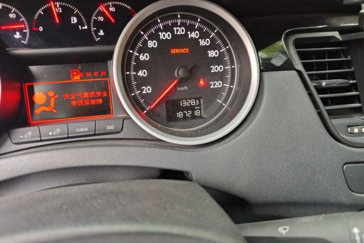 Used Peugeot 508 2015 2.0L Automatic Zhiyi Edition Odometer Close Up
