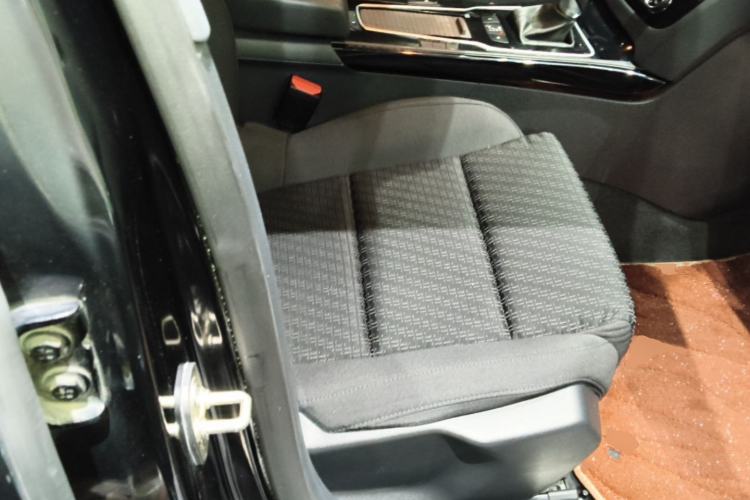 Used Peugeot 508 2015 1.6THP Automatic Zhiiyi Edition Right Front Seat