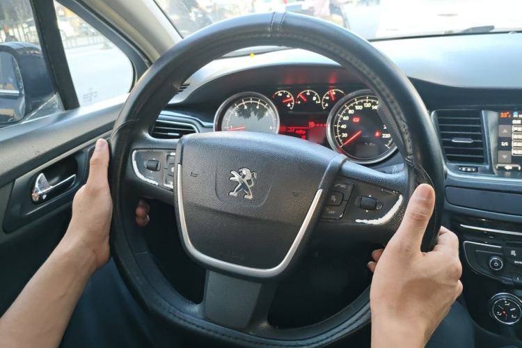 Used Peugeot 508 2015 2.0L Automatic Zhiyi Edition Steering Wheel