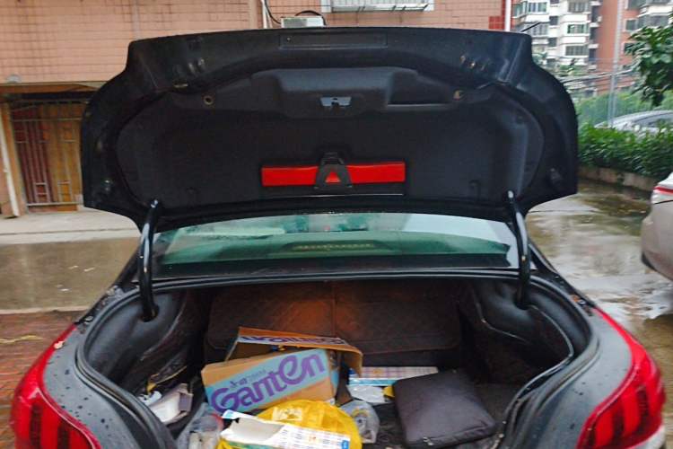Used Peugeot 508 2015 2.0L Automatic Zhiyi Edition Trunk
