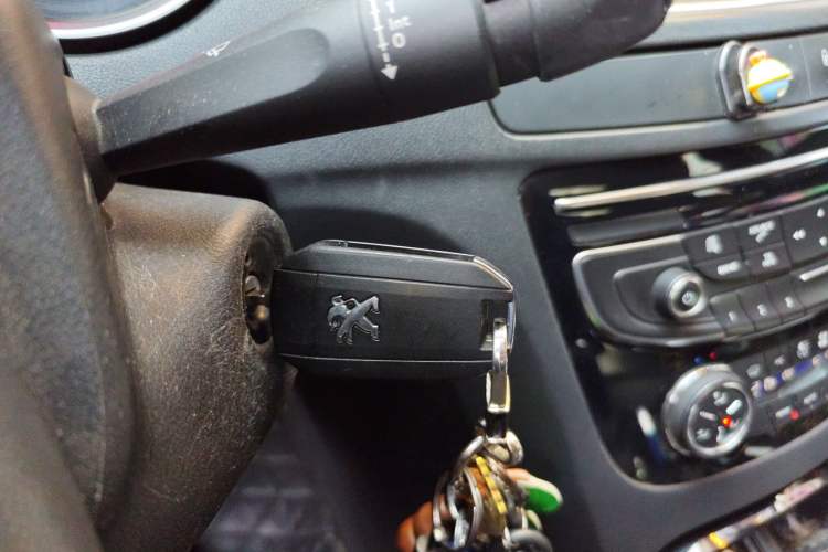 Used Peugeot 508 2015 2.0L Automatic Zhiyi Edition Vehicle Key