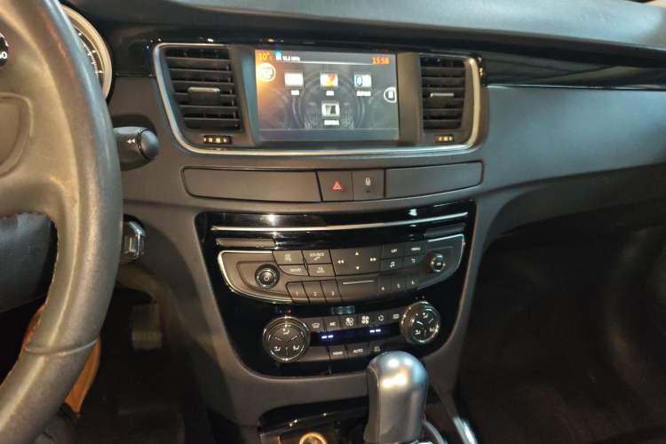 Used Peugeot 508 2015 1.6THP Automatic Prestige Edition Audio And AC Panel