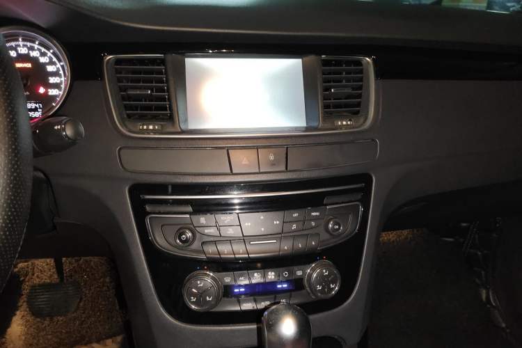 Used Peugeot 508 2015 1.6THP Automatic Prestige Edition Audio And AC Panel