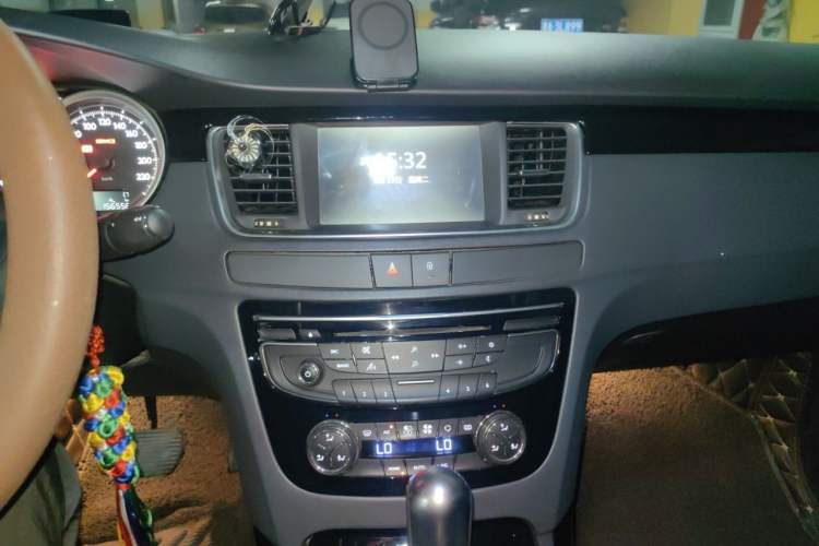 Used Peugeot 508 2015 1.8THP Automatic Prestige Edition Audio And AC Panel