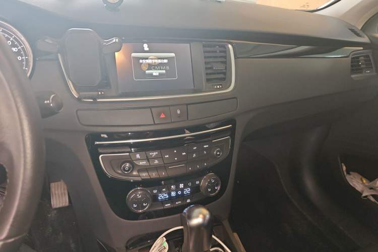 Used Peugeot 508 2015 1.6THP Automatic Prestige Edition Audio And AC Panel
