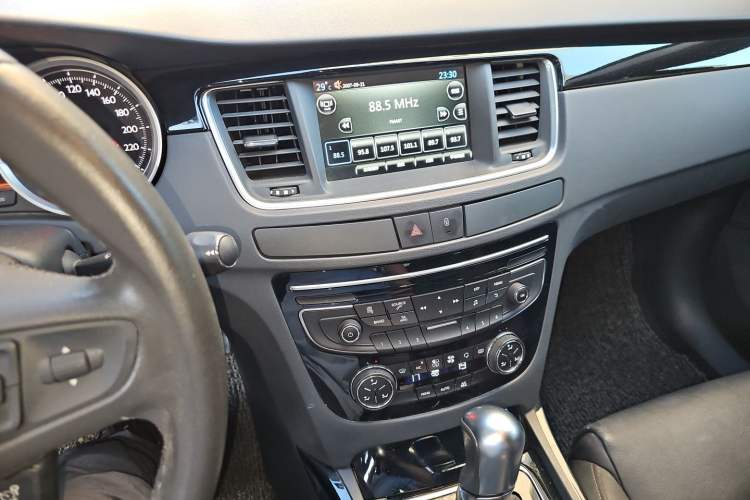 Used Peugeot 508 2015 1.6THP Automatic Prestige Edition Audio And AC Panel
