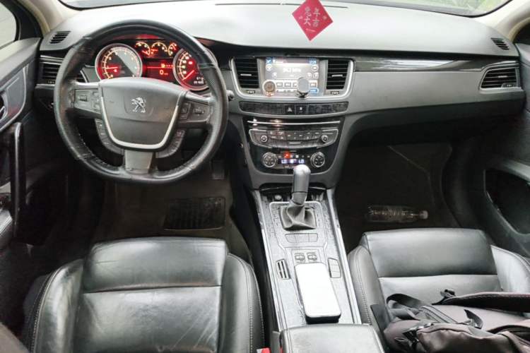 Used Peugeot 508 2015 1.8THP Automatic Prestige Edition Center Console