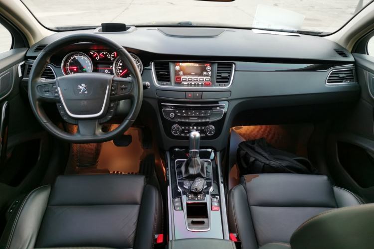 Used Peugeot 508 2015 1.8THP Automatic Flagship Edition Center Console