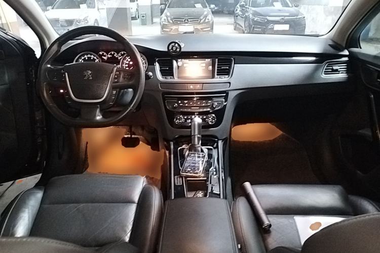 Used Peugeot 508 2015 1.6THP Automatic Prestige Edition Center Console