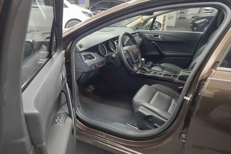 Used Peugeot 508 2015 1.8THP Automatic Flagship Edition Driver Seat