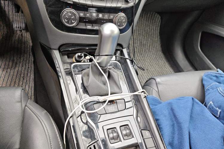 Used Peugeot 508 2015 1.6THP Automatic Prestige Edition Gear Lever