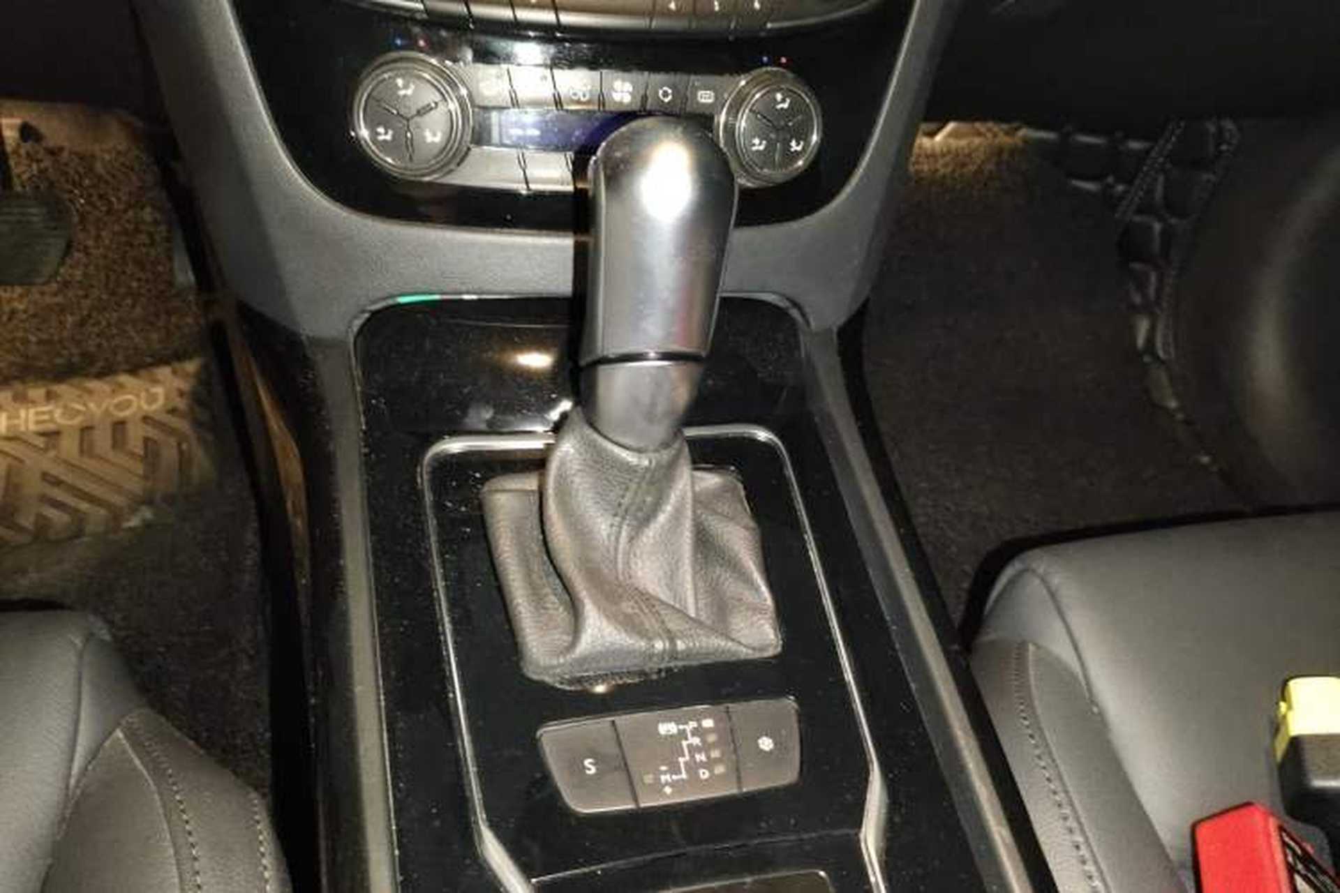 Used Peugeot 508 2015 1.6THP Automatic Prestige Edition Gear Lever