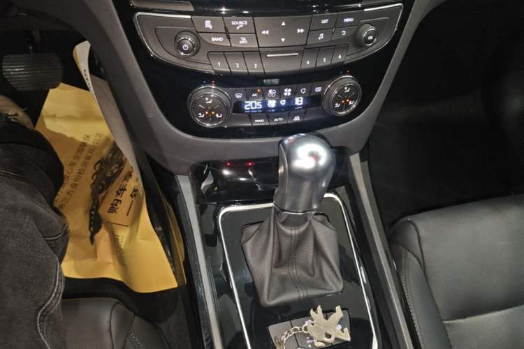 Used Peugeot 508 2015 1.6THP Automatic Prestige Edition Gear Lever