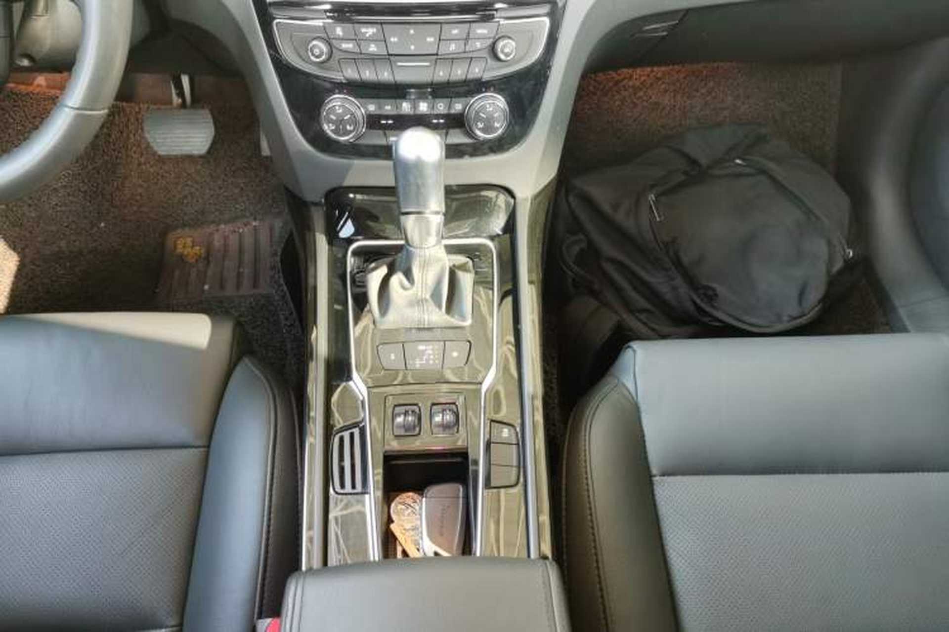 Used Peugeot 508 2015 1.8THP Automatic Prestige Edition Gear Lever