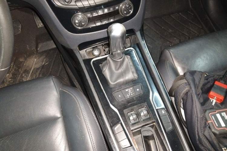 Used Peugeot 508 2015 1.8THP Automatic Prestige Edition Gear Lever
