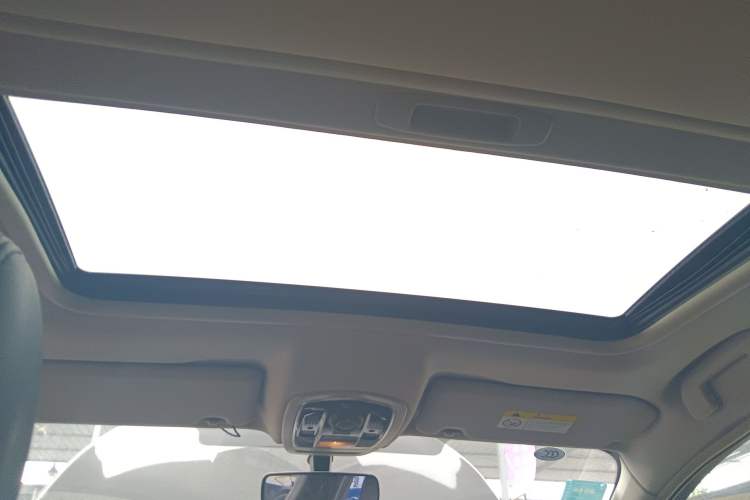 Used Peugeot 508 2015 2.0L Automatic Zhiyi Edition Headliner