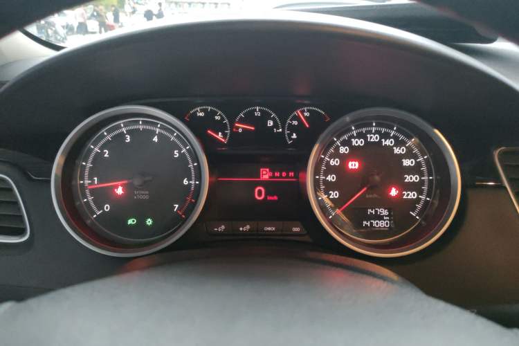 Used Peugeot 508 2015 1.6THP Automatic Prestige Edition Instrument Cluster