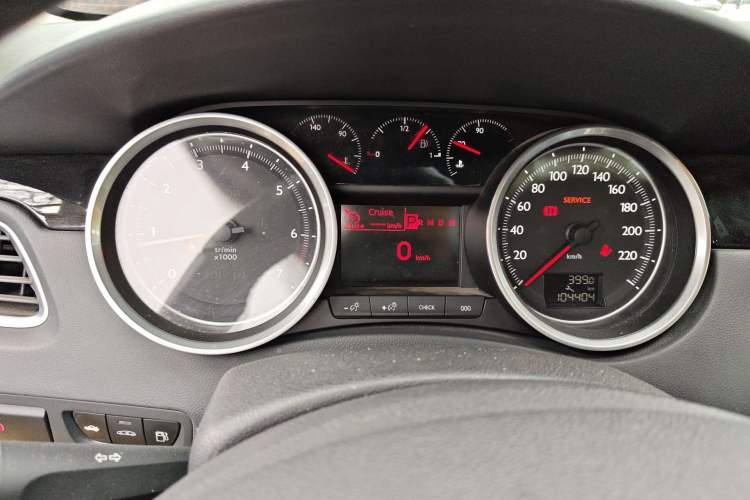 Used Peugeot 508 2015 1.6THP Automatic Prestige Edition Instrument Cluster