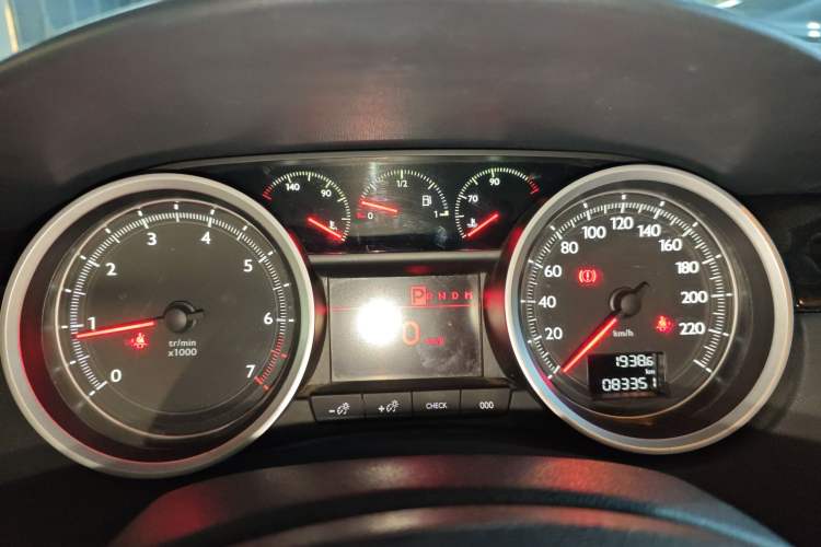 Used Peugeot 508 2015 1.6THP Automatic Prestige Edition Instrument Cluster