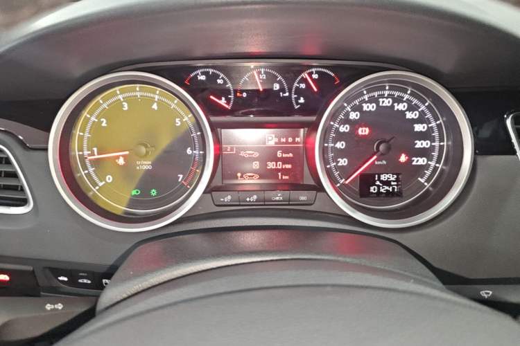 Used Peugeot 508 2015 1.6THP Automatic Prestige Edition Instrument Cluster