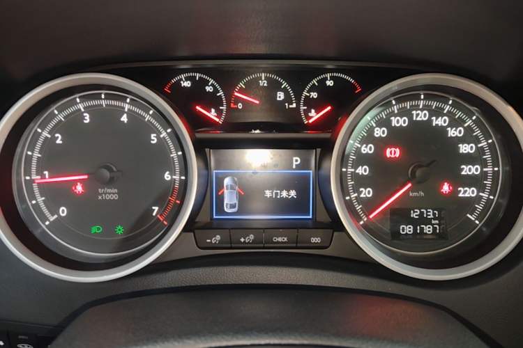 Used Peugeot 508 2015 1.8THP Automatic Flagship Edition Instrument Cluster