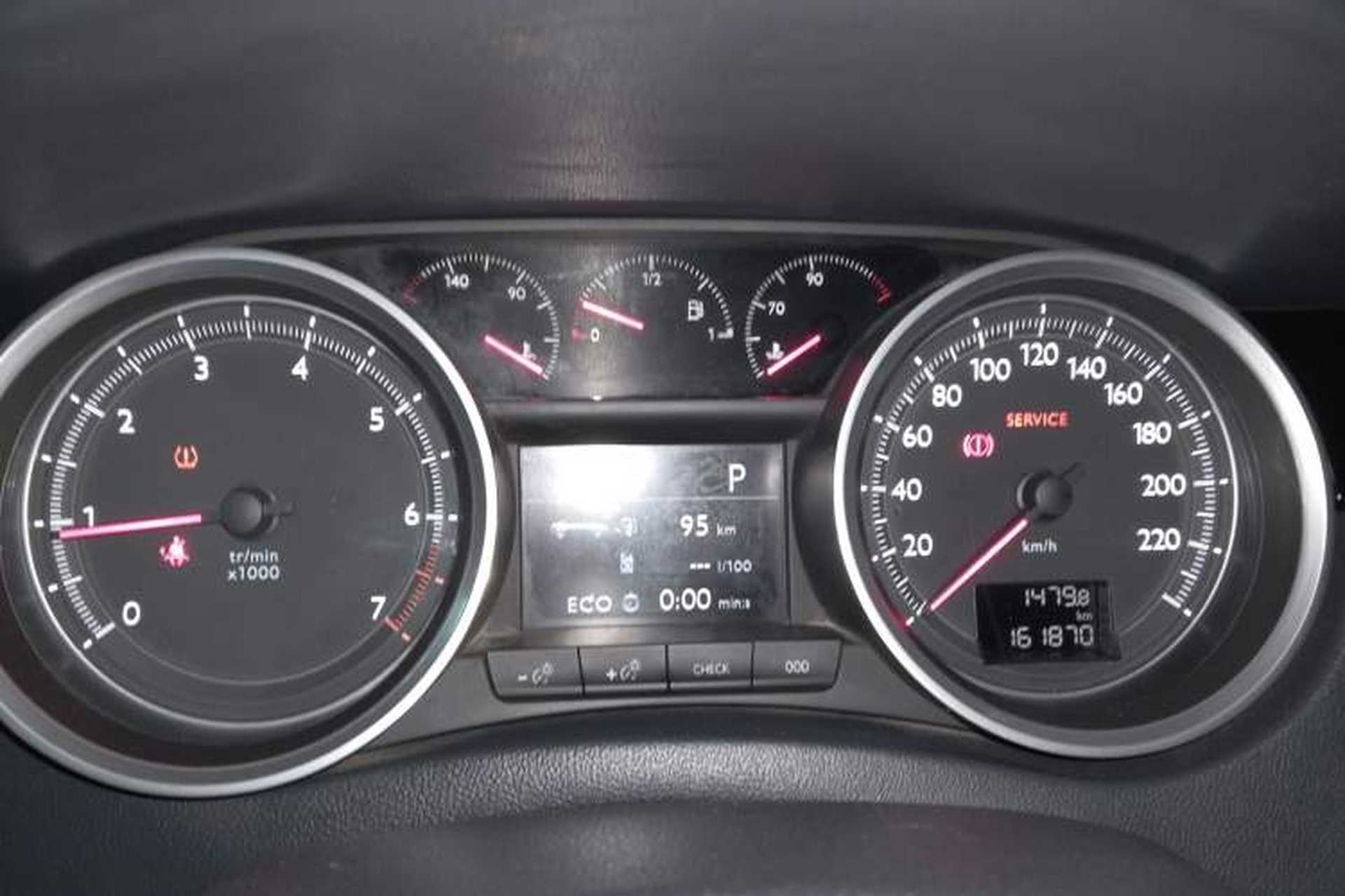 Used Peugeot 508 2015 1.8THP Automatic Prestige Edition Instrument Cluster
