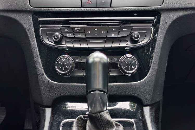 Used Peugeot 508 2015 1.6THP Automatic Prestige Edition Interior 11