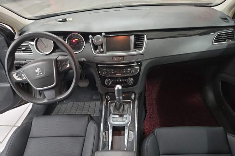 Used Peugeot 508 2015 1.6THP Automatic Zhiiyi Edition Interior 4
