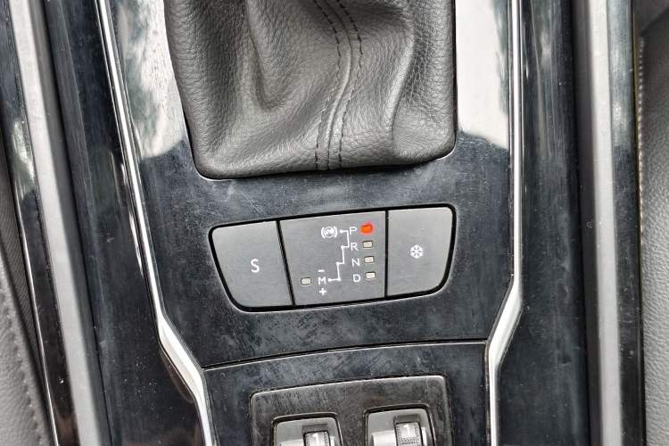 Used Peugeot 508 2015 1.6THP Automatic Prestige Edition Interior 4