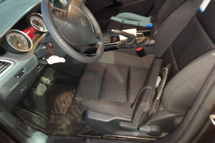 Used Peugeot 508 2015 2.0L Automatic Zhiyi Edition Left Front Seat