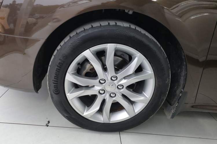 Used Peugeot 508 2015 1.6THP Automatic Prestige Edition Left Front Wheel Hub
