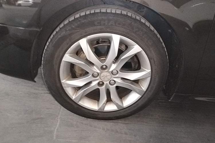 Used Peugeot 508 2015 1.6THP Automatic Prestige Edition Left Front Wheel Hub