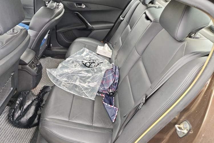 Used Peugeot 508 2015 1.6THP Automatic Prestige Edition Left Rear Seat