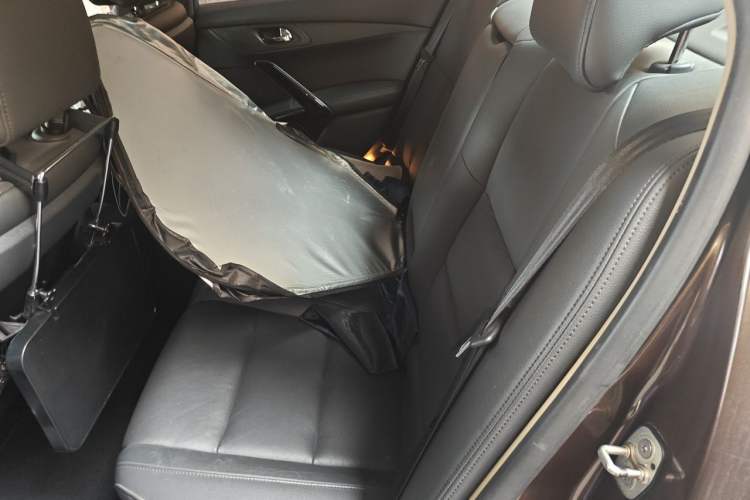 Used Peugeot 508 2015 1.6THP Automatic Prestige Edition Left Rear Seat