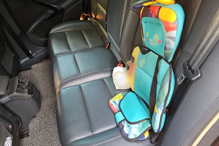Used Peugeot 508 2015 1.6THP Automatic Prestige Edition Left Rear Seat
